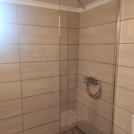 منزل ريفي Lila's House *