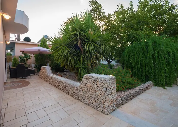 Εξοχικό σπίτι Lila's House Ελεούσα